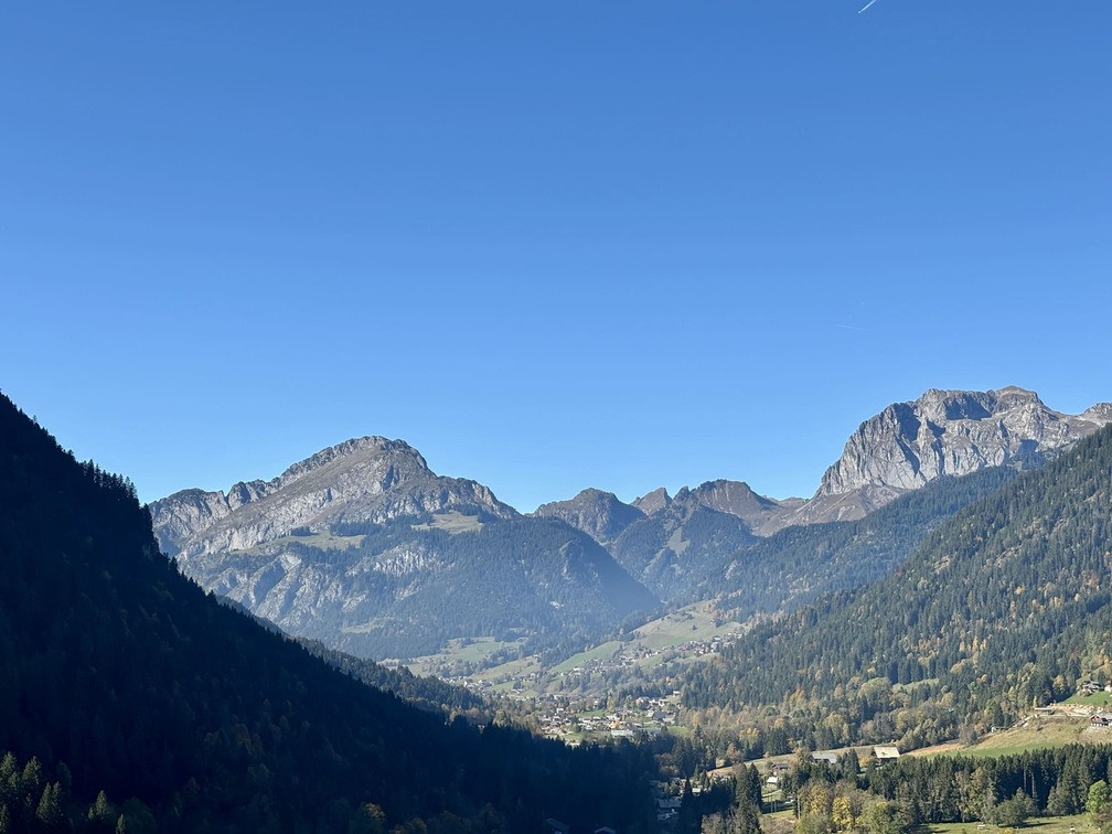 Résidence Soldanelles, appartement 15 A, vue montagne, Châtel montagne vacances ski soleil Résidence Soldanelles, appartement 15 A, vue montagne, Châtel montagne vacances ski soleil