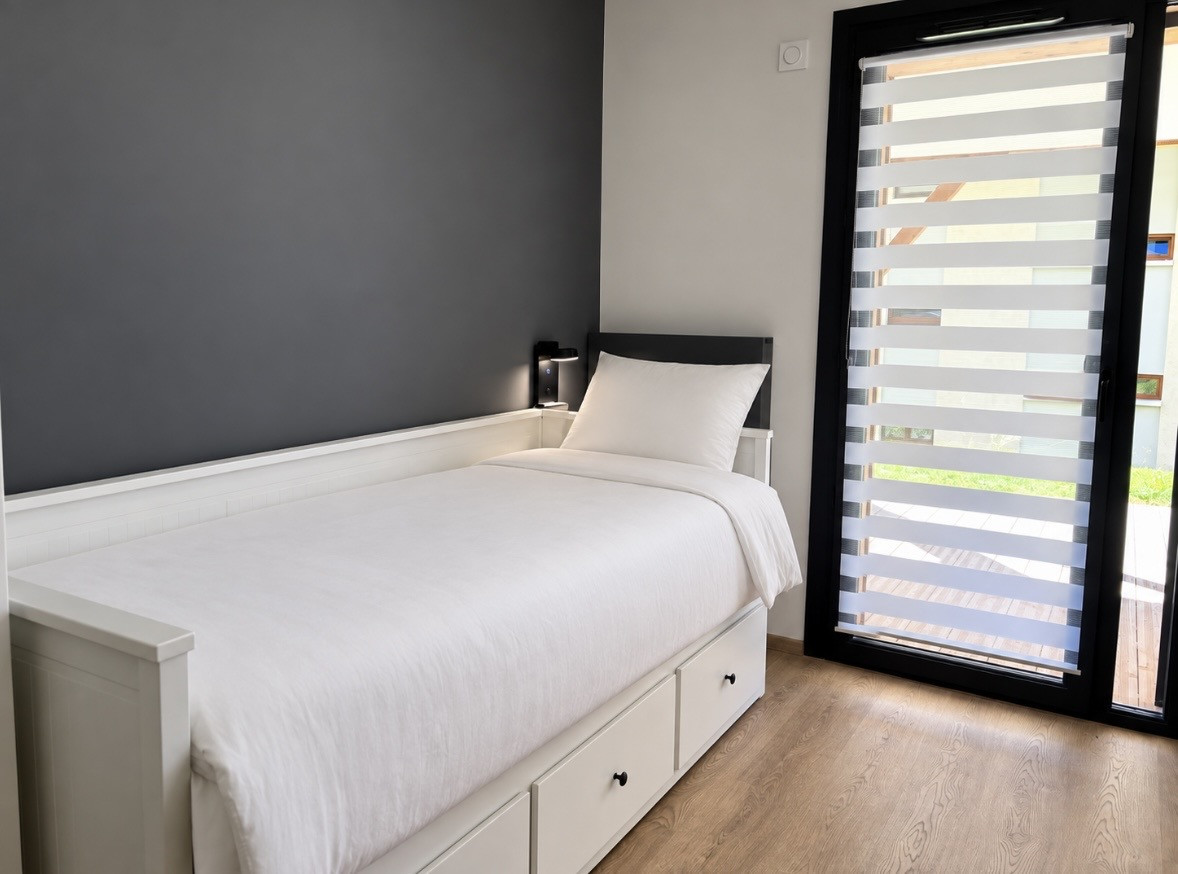 THE VIEW 13 Apartment, Sleeps 6, Châtel, Bedroom 2, Mountain Vacation in France