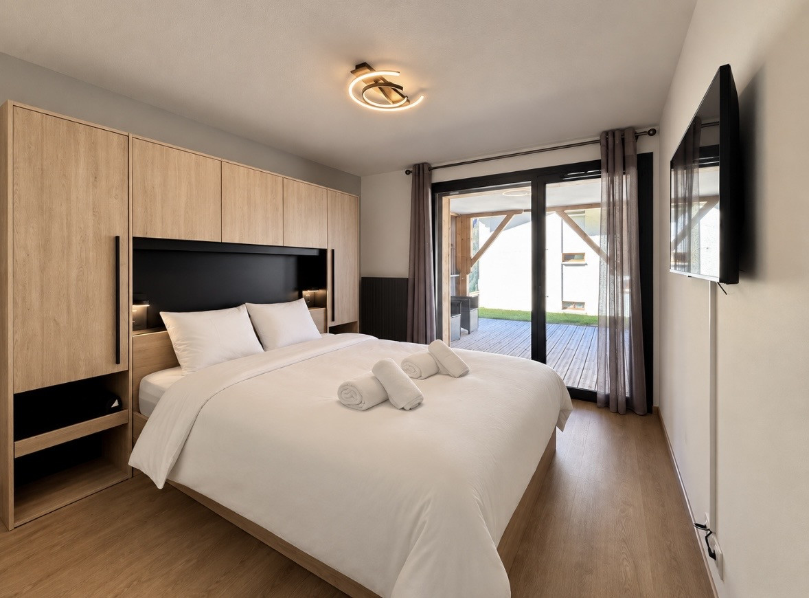 THE VIEW 13 Resort, sleeps 6, Châtel, double bedroom, France—Mountains, Skiing, Snow