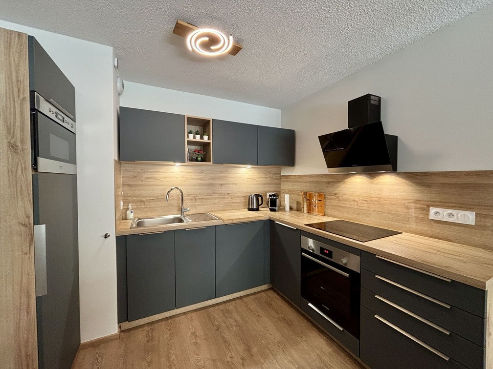 THE VIEW 13 Vacation Rental, Sleeps 6, Châtel, Fully Equipped Kitchen, Haute-Savoie 74390
