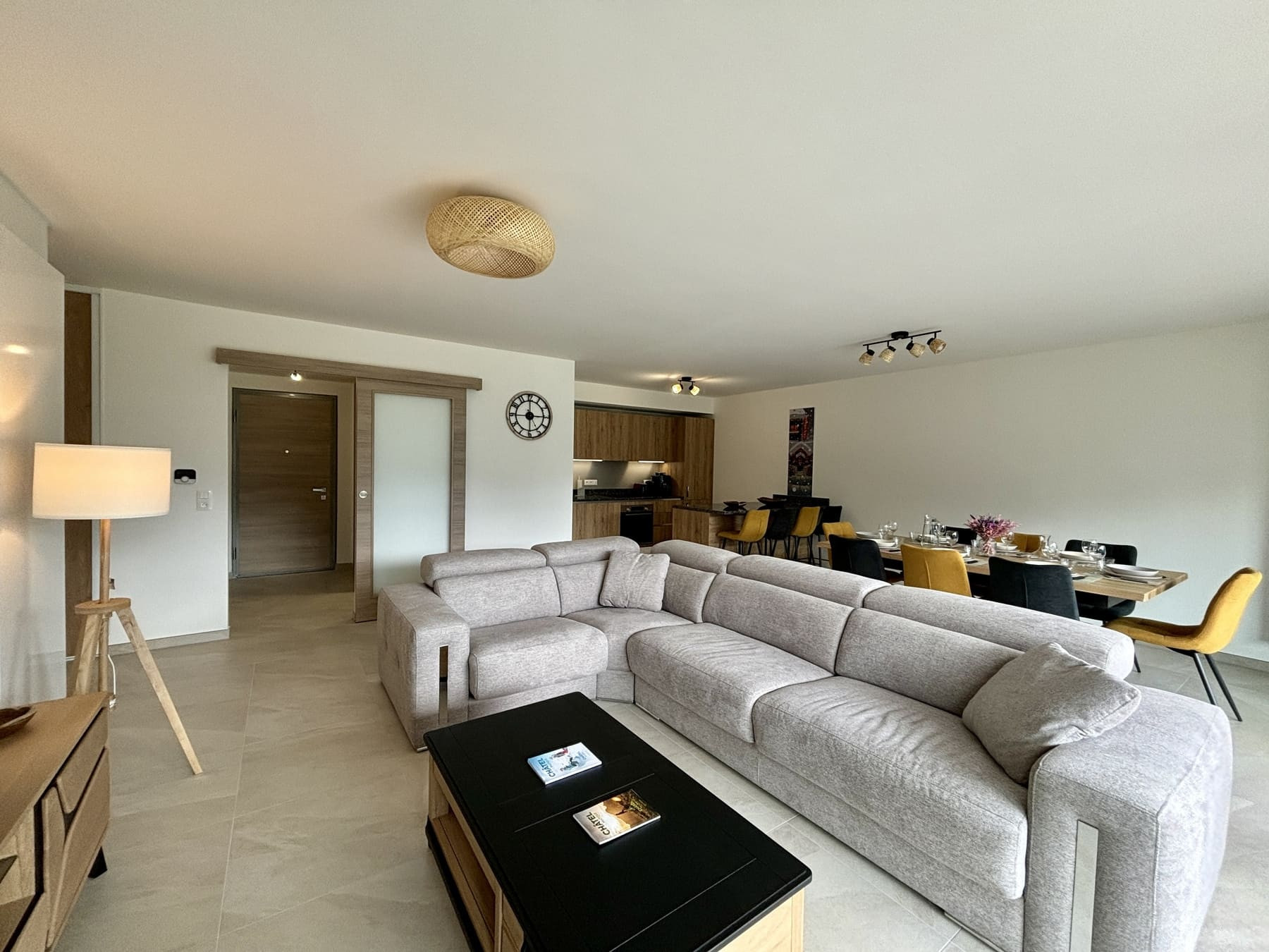 Résidence Thélème, Appartement 202, Living room, Châtel Reservation
