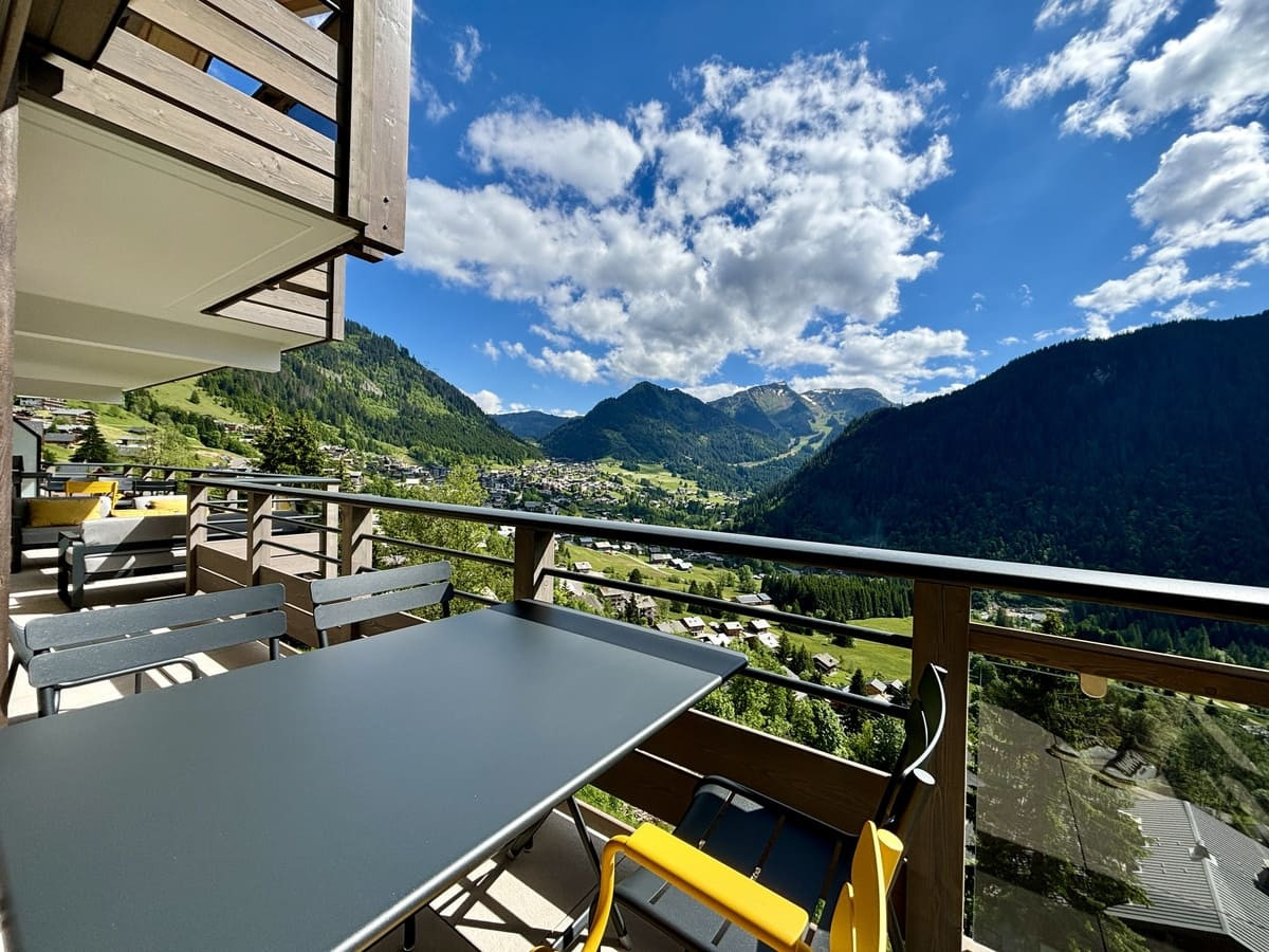 Résidence Thélème, Appartement 303, Terrace, Châtel Mountain Holidays