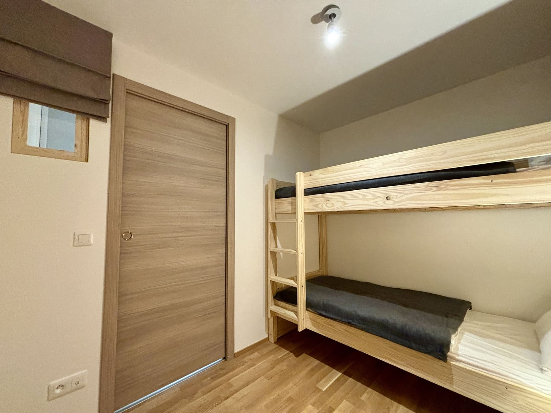 Résidence Thélème, Appartement 402, Little bedroom 2 bunk beds, Châtel Family Holidays