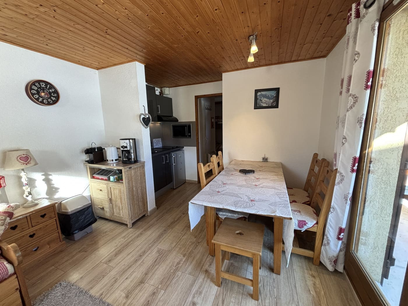 Residence Yeti 6, Apartment 8, Living room, Châtel Ski Holiday