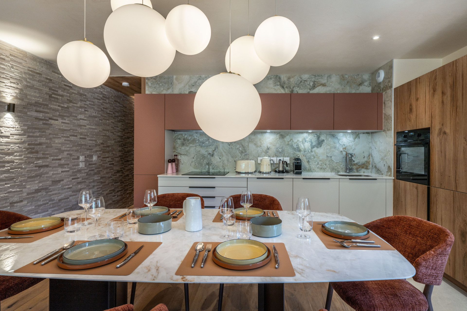 Etoile du Linga Châtel Residence, Apartment 22A, Dining Room and Kitchen, Summer Sled (ALT)