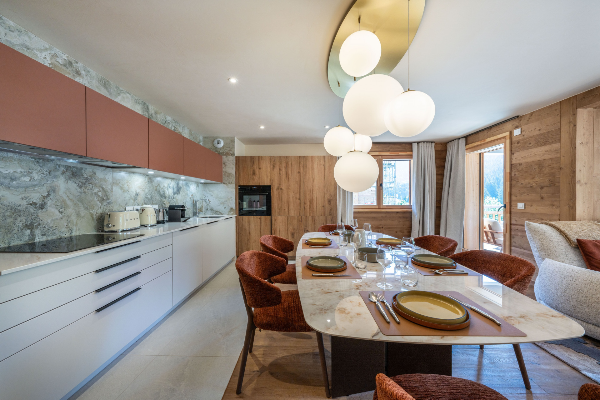 Etoile du Linga Châtel Residence, Apartment 22A, Dining Room and Kitchen, Mountain (ALT)