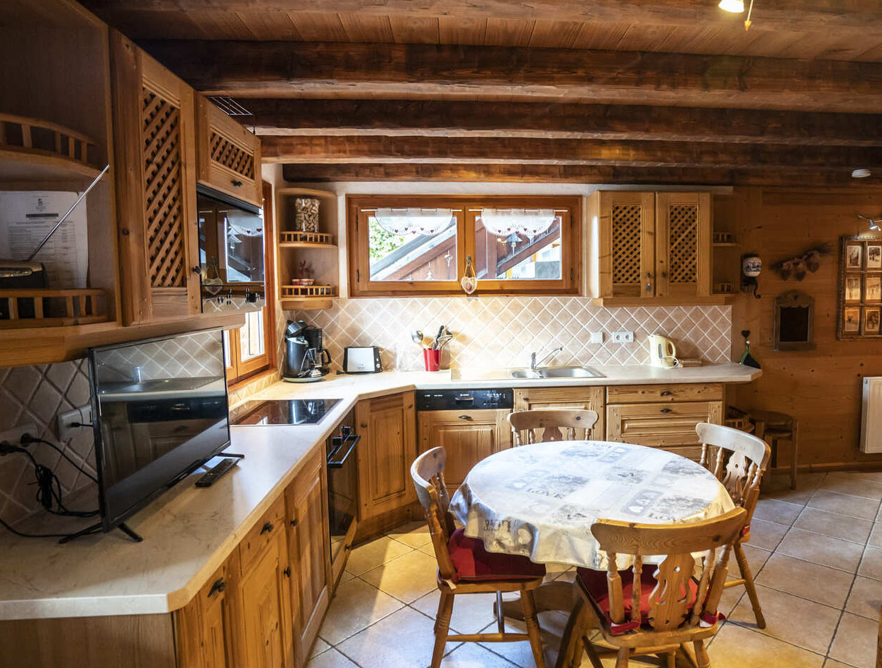 Studio Les Brames, fully equipped kitchen, Châtel Les Portes du Soleil