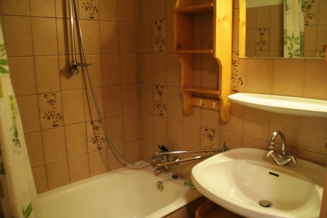 Salle de bain appartement Moulin ML286