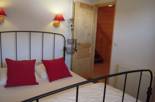 PhotoChatelCopyrigh20247