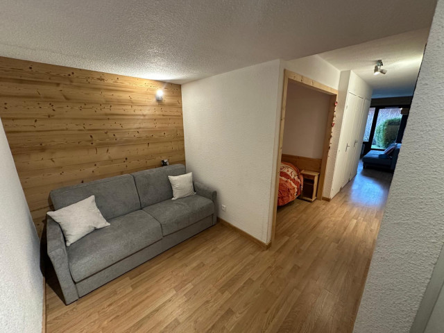 PHOTO-8