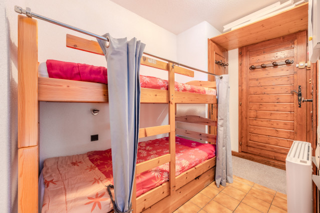 241212_ALPVISIONFrance-AppartementChtel-AlpageA4_entree