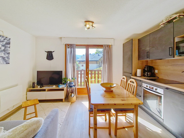 Salon Amarillys 9 - Linga