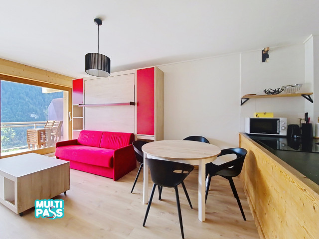 Salon Solarium 11 - Petit Châtel