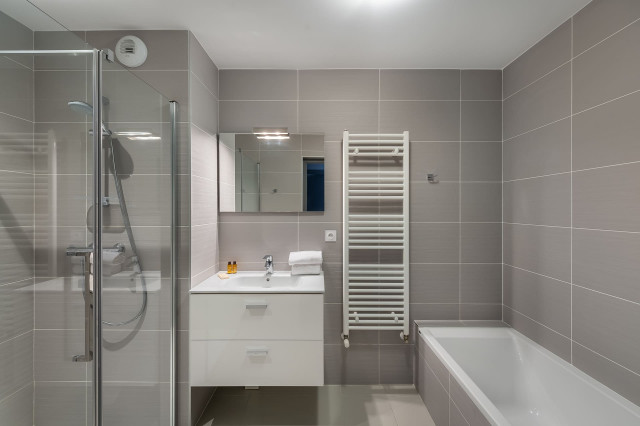 360 appartement 18, 6 personnes, Salle de bain douche, Location Vacances Hiver 
