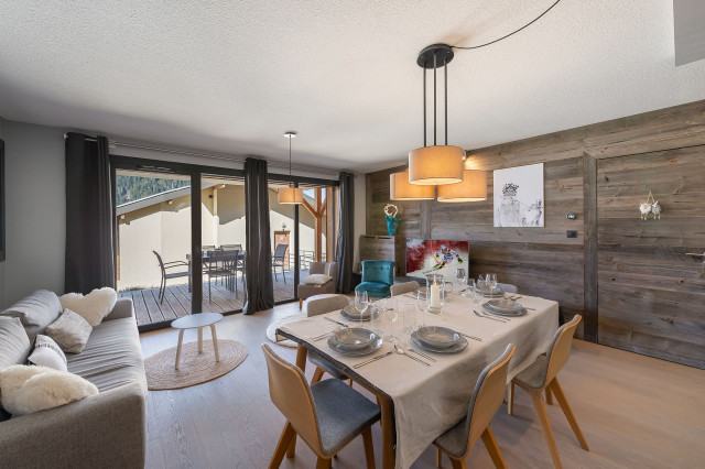 360 appartement 18, 6 personnes, Séjour, Montagne Soleil Calme