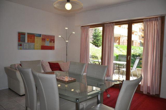 _lv_images__lot_0000000078_01_8546009