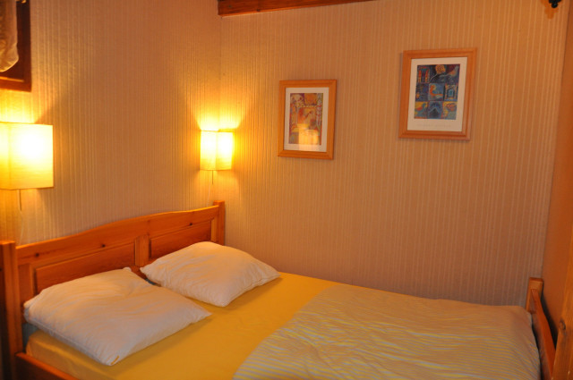 _lv_images__lot_0000000081_07_8343786