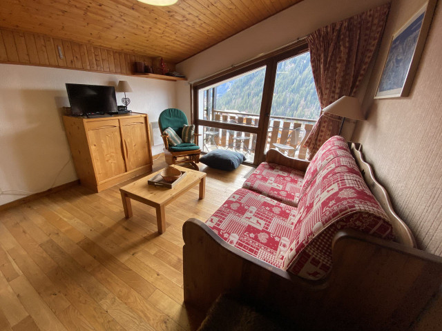 _lv_images__lot_0000000085_07_8557119