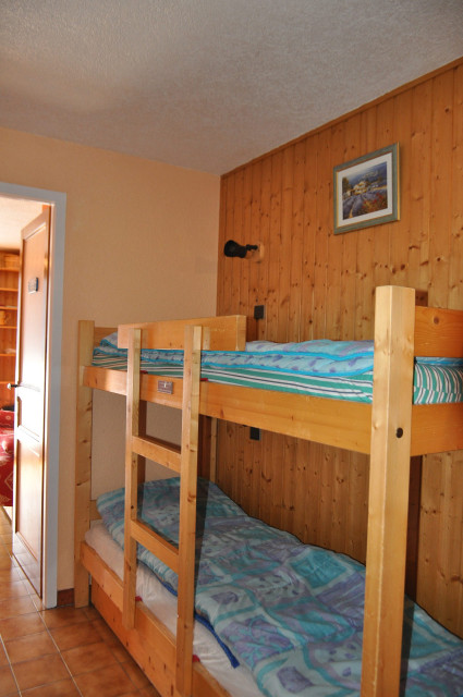 _lv_images__lot_0000000089_07_8495507