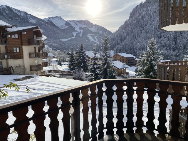 _lv_images__lot_0000000092_04_8311746