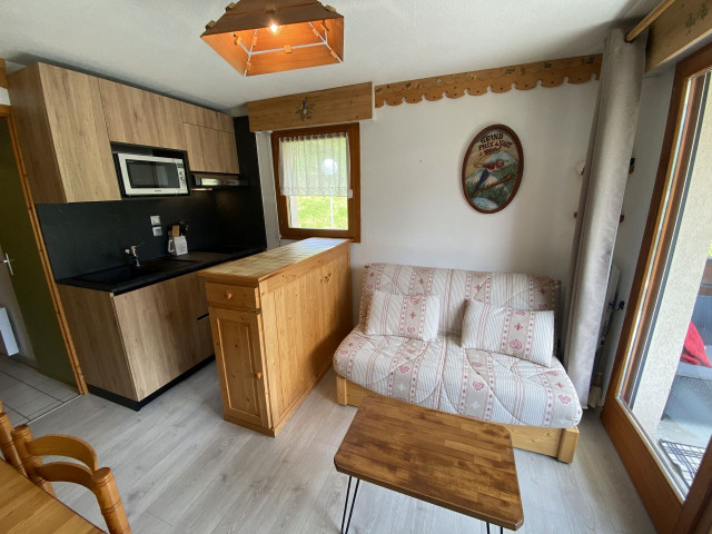 _lv_images__lot_0000000092_05_8213803