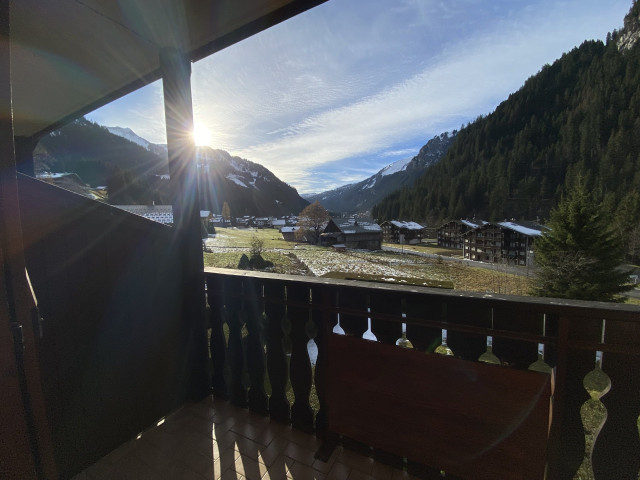 _lv_images__lot_0000000093_10_8550994