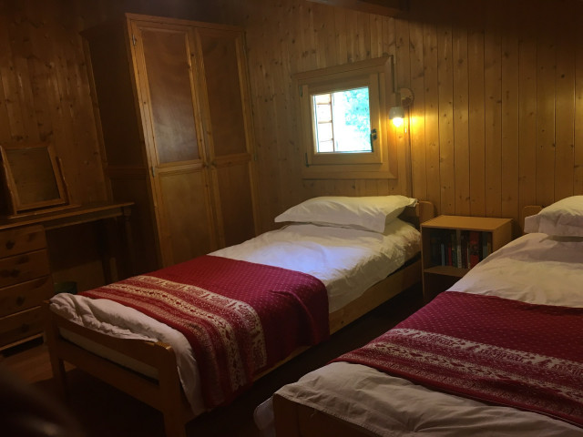 _lv_images__lot_0000000095_08_8217567