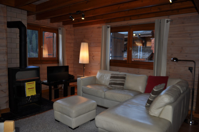 _lv_images__lot_0000000096_02_8503415