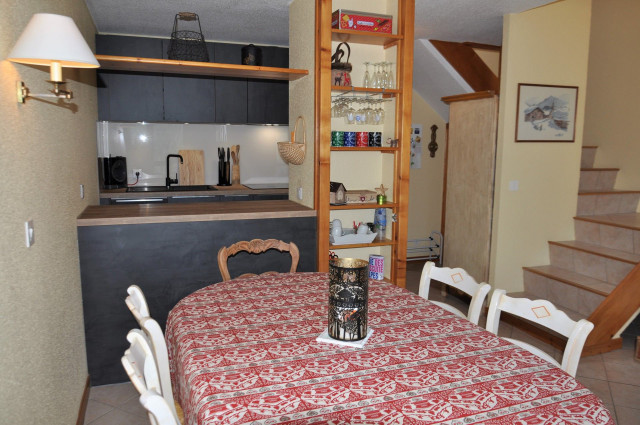 _lv_images__lot_0000000097_05_8548043