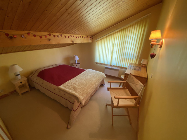 _lv_images__lot_0000000097_08_8539649