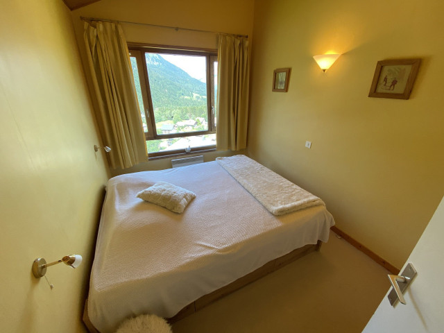 _lv_images__lot_0000000097_10_8526900