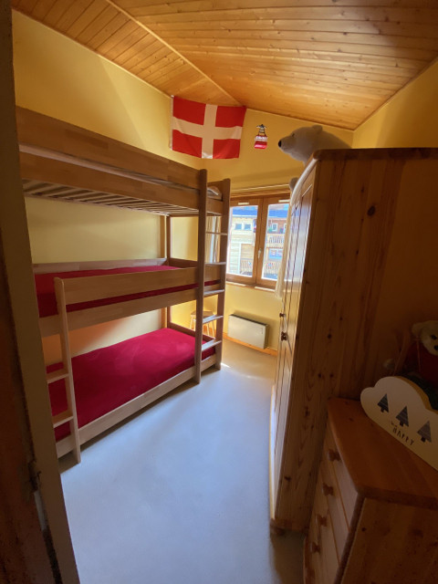 _lv_images__lot_0000000097_11_8319982