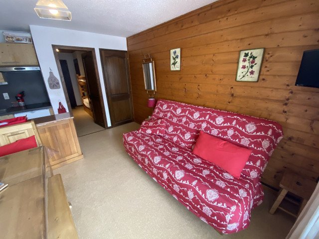 _lv_images__lot_0000000098_06_8504213