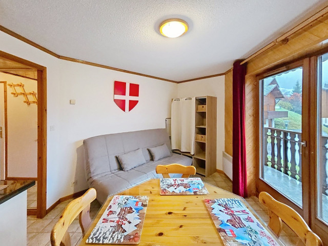 _lv_images__lot_0000000103_01_8512668