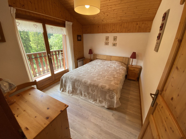 _lv_images__lot_0000000104_07_8213490