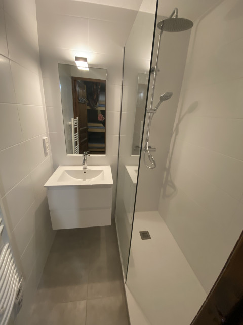 _lv_images__lot_0000000110_07_8556987