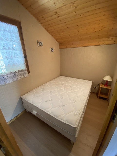 _lv_images__lot_0000000111_09_8552774