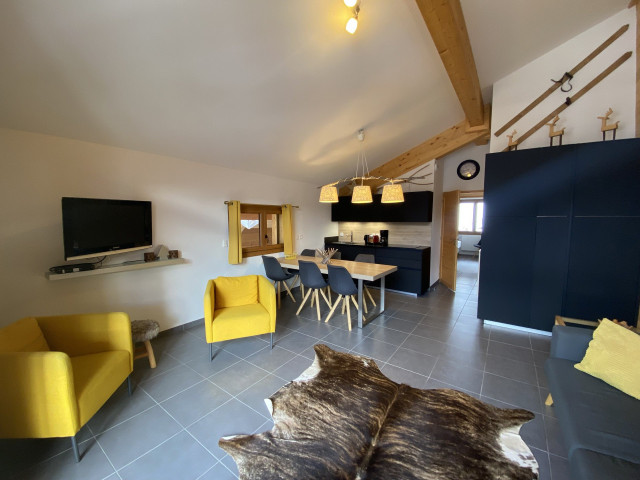 _lv_images__lot_0000000112_05_8458688