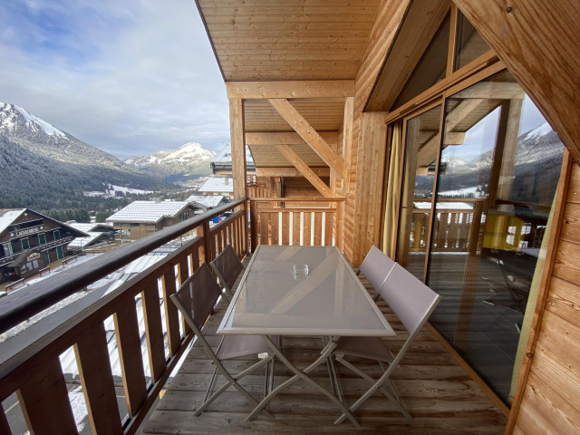 _lv_images__lot_0000000112_07_8258026