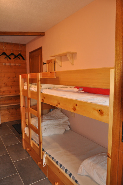 _lv_images__lot_0000000114_06_8224918