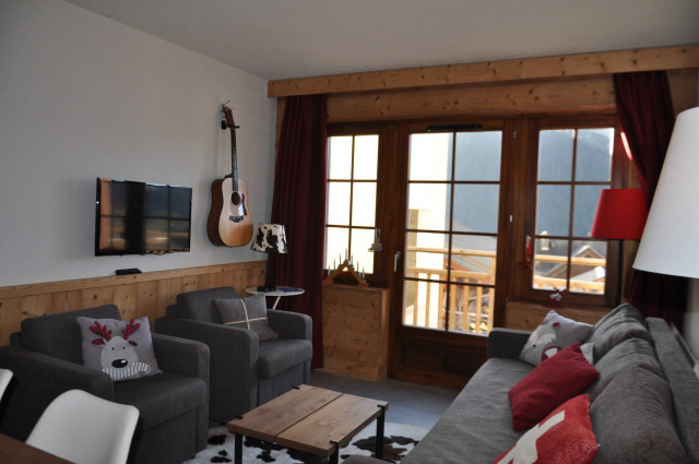 _lv_images__lot_0000000115_02_8345417