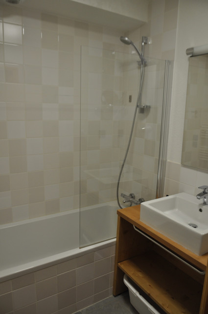 _lv_images__lot_0000000115_10_8345425