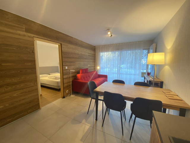 _lv_images__lot_0000000122_10_8207440