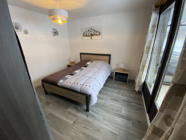 _lv_images__lot_0000000130_07_8230514