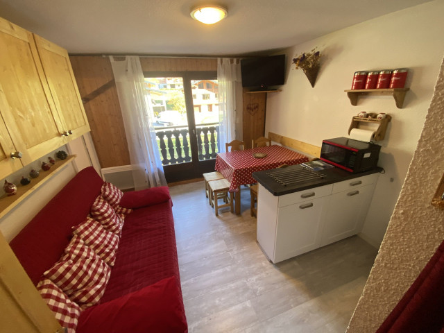 _lv_images__lot_0000000131_01_8262686