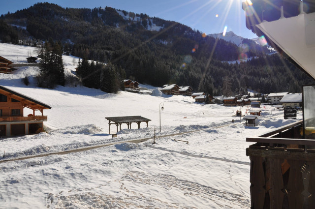 _lv_images__lot_0000000131_04_8216465