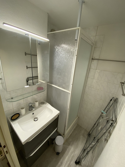 _lv_images__lot_0000000131_08_8284149