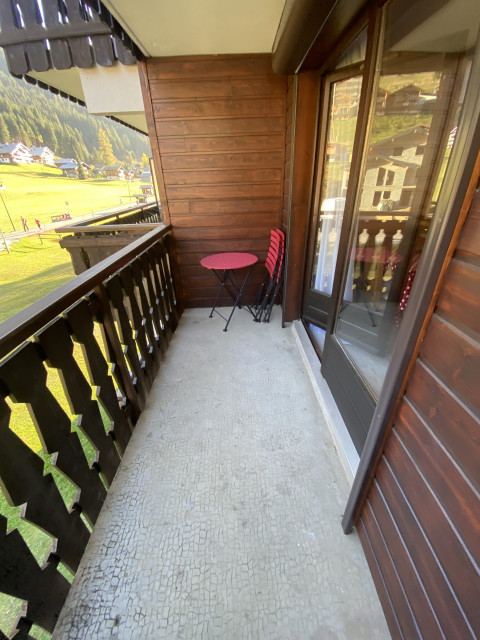 _lv_images__lot_0000000131_10_8220303