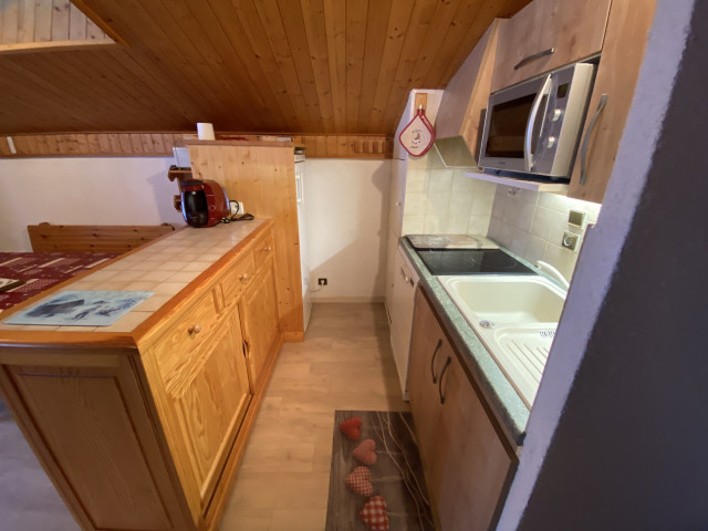 _lv_images__lot_0000000132_07_8279429