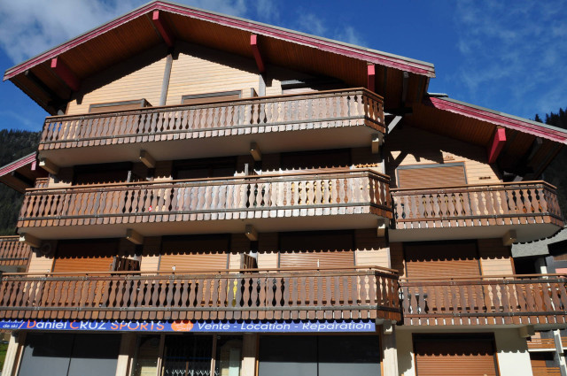 _lv_images__lot_0000000133_10_8215919